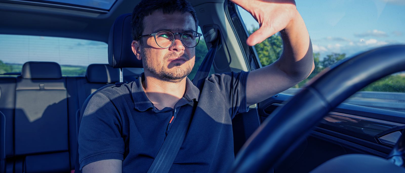 How to Address Light Discomfort & Sensitivity with Intelligent Lens Solutions